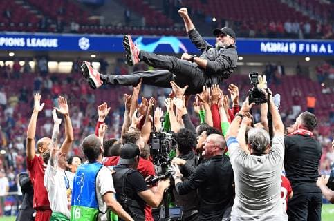 01 06 2019, xkvx, football UEFA Champions League final, Tottenham Hotspur FC Liverpool emspor, v l coach coach Juergen Klopp FC Liverpool with the cup DFL DFB REGULATIONS PROHIBIT ANY USE OF PHOTOGRAPHS as IMAGE SEQUENCES and or QUASI VIDEO Madrid