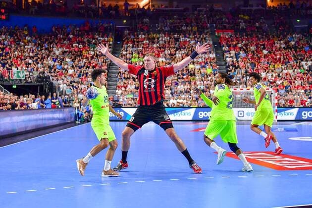 VELUX EHF FINAL4 2019 VELUX EHF FINAL4 2019 Semifinal Barca Lassa HC Vardar 01 06 2019 LANXESS Arena Cologne Dainis Kristopans 10 Vardar faces the attack Cologne 01 06 19 Handball , Nordrhein Westfalen Germany