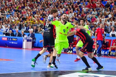 VELUX EHF FINAL4 2019 VELUX EHF FINAL4 2019 Semifinal Barca Lassa HC Vardar 01 06 2019 LANXESS Arena Cologne Raul Entrerrios 9 Barca Lassa breaks through the defence Cologne 01 06 19 Handball , Nordrhein Westfalen Germany