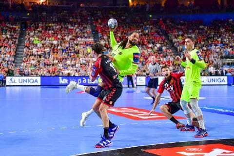 VELUX EHF FINAL4 2019 VELUX EHF FINAL4 2019 Semifinal Barca Lassa HC Vardar 01 06 2019 LANXESS Arena Cologne Gilberto Brito Duarte 28 Barca Lassa breaks through Cologne 01 06 19 Handball , Nordrhein Westfalen Germany