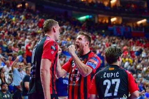 VELUX EHF FINAL4 2019 VELUX EHF FINAL4 2019 Semifinal Barca Lassa HC Vardar 01 06 2019 LANXESS Arena Cologne Dainis Kristopans 10 Vardar , Ivan Cupic 27 Vardar and Gleb Kalarash 21 Vardar cheer Cologne 01 06 19 Handball , Nordrhein Westfalen Germany