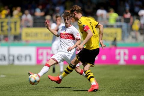 Aspach, Germany 30 05 2019, German A Junior Championship, A Junior Final VfB Stuttgart BV Borussia Dortmund, Nick Baetzner VfB U19 and Patrick Osterhage BVB U19 in the duel Defodi 09 541 017301 Defodi-541