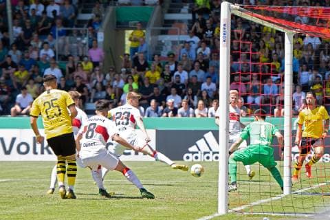 Goal to 1 1 by Immanuel Johannes Pherai Borussia Dortmund 14 , Tojubel, Jubel, VfB Stuttgart U19 vs. Borussia Dortmund U19, Football, Men, U19, Final German Championship, Season 18 19, GER, 02 06 2019, DFB REGULATIONS PROHIBIT ANY USE OF PHOTOGRAPHS AS IMAGE SEQUENCES AND OR QUASI VIDEO, VfB Stuttgart U19 vs. Borussia Dortmund U19, Football, Men, U19, Final German Championship, Season 18 19, GER, 02 06 2019 Grossaspach Copyright: xEibner Wolfgang_Frankx EP_WFK