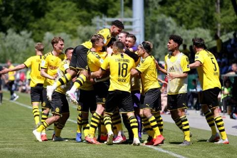 Aspach, Germany 02 06 2019, German A Junior Championship, A Junior Final VfB Stuttgart BV Borussia Dortmund, cheered by Paul Philipp Besong BVB U19 after the 3 4 Defodi 09 541 017323 Defodi-541