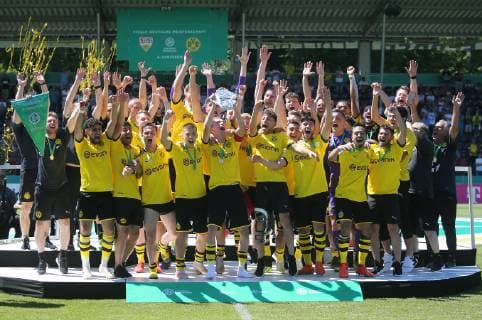 Final German Championship A Juniors U19 VfB Stuttgart U19 Borussia Dortmund Germany, Großaspach, 02 06 2019, Football, A Juniors, Final German Championship, Season 2018 2019, U19 VfB Stuttgart U19 Borussia Dortmund German U19 Champion Borussia Dortmund celebrates