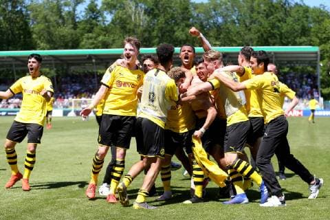 Aspach, Germany 02 06 2019, German A Junior Championship, A Junior Final VfB Stuttgart BV Borussia Dortmund, Enrique Pena Zauner BVB U19 cheers after the 3 5 Defodi 09 541 017339 Defodi-541