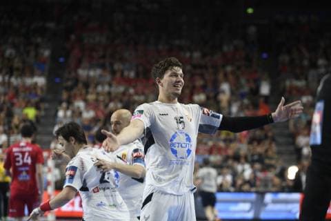 Christian Dissinger HC Vardar and his team cheered on after 27 24 victory, Handball, Men, Velux EHF Final Four, Final, HC Vardar vs. Telekom Veszprem, 02 06 19 Cologne Lanxess Arena Nordrhein Westfalen Germany