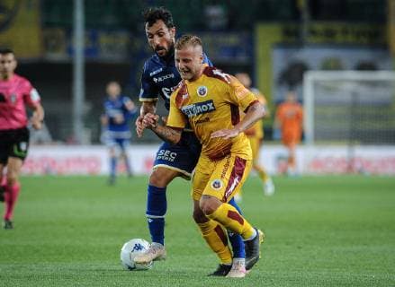 Fußball, Italien, Aufstiegrunde zur Serie A, Hellas Verona - AS Cittadella Photo Claudio Martinelli LaPresseJune 2nd, 2018 Verona Italysport soccerVerona vs Cittadella - Italian Football Championship League BKT 2018 2019 - Promotion - Bentegodi stadium.In the pic: Laribi e Panico  Copyright: xClaudioxMartinelli LaPressex