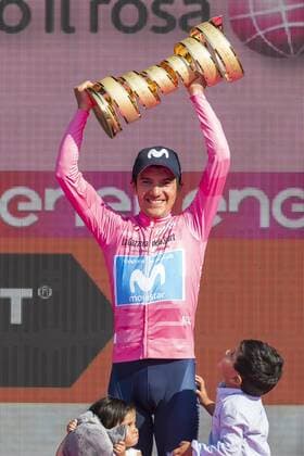 June 2, 2019 - Verona, VR, Italy - Richard CARAPAZ (ECU) of Movistar team with the trophy after winning the Giro d Italia 2019 in Verona. Cycling: Giro d Italia 2019  - ZUMAr158 20190602_zap_r158_010 Copyright: xRiccardoxRighettix