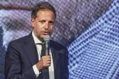 Italy: Football Leader 2019 Football - 2019 leader, the national award of the AIAC Italian Association of Football Coaches, in the seventh consecutive year, in photos Maurizio de Giovanni is an Italian writer, screenwriter, and playwright, author mostly of detective novels. ( Photo by Antonio Balasco Pacific Press) Naples Campania Italy  AntonioxBalascox xPacificxPress