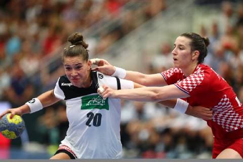 Emily Boelk Germany in duel with Katarina Debelic Croatia Germany vs. Croatia, Handball, World Championship qualification, 05 06 2019 Germany vs. Croatia, Handball, World Championship qualification, 05 06 2019 Hamm Copyright: xEIBNER RenexWeissx EP_RWS