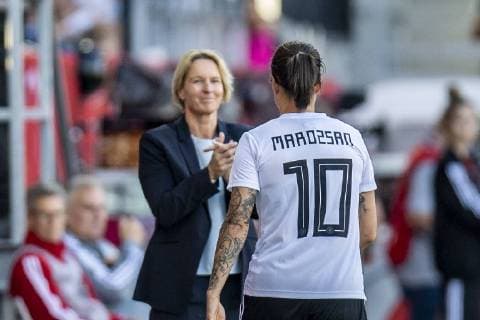 Soccer DFB, womens soccer national team, test match Germany against Chile on 30 05 2019 in Regensburg Bayern Dzsenifer Marozsan says goodbye to DFB coach Martina Voss Tecklenburg DFB REGULATIONS PROHIBIT ANY USE OF PHOTOGRAPHS AS IMAGE SEQUENCES AND OR QUASI VIDEO Copyright: xKirchner DavidxInderliedx
