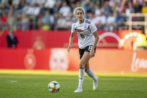 Soccer DFB, womens soccer national team, test match Germany against Chile on 30 05 2019 in Regensburg Bavaria Lena Goeßling runs with the ball at his feet DFB REGULATIONS PROHIBIT ANY USE OF PHOTOGRAPHS AS IMAGE SEQUENCES AND OR QUASI VIDEO Copyright: xKirchner DavidxInderliedx