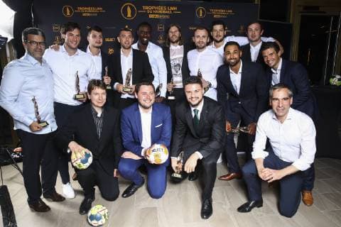 Melvyn Richardson Uwe Gensheimer Erick Mathe - Entraineur Chambery HANDBALL : Ceremonie des trophees des champions LNH 2019 - Paris - 07 06 2019 GwendolineLeGoff Panoramic 