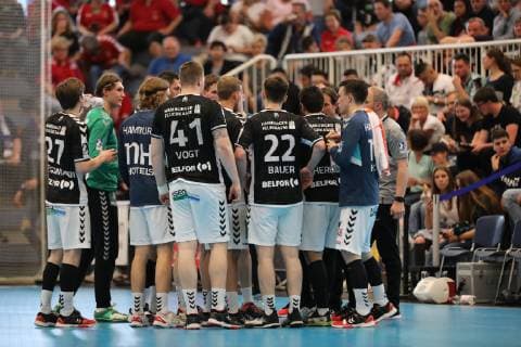 Sport,Handball,2 Bundesliga,Stadion Am Hallo,Essen,TUSEM Essen vs Sportverein Hamburg,08,06,2019,Stadion Am Hallo,Essen Thies Bergemann 27 HSV,Dominik Vogt 41 HSV,Philip Bauer 22 HSV Sport,Handball,2 Bundesliga,Stadion Am Hallo,Essen,TUSEM Essen vs Sportverein Hamburg,08,06,2019 Essen Copyright: xEIBNER RonaldxBrendelx EP_RBL