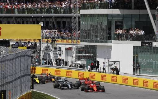 Motorsports: FIA Formula One World Championship, WM, Weltmeisterschaft 2019, Grand Prix of Canada, Start, 5 Sebastian Vettel (GER, Scuderia Ferrari Mission Winnow), 44 Lewis Hamilton (GBR, Mercedes AMG Petronas Motorsport), 16 Charles Leclerc (MCO, Scuderia Ferrari Mission Winnow), Montreal Canada