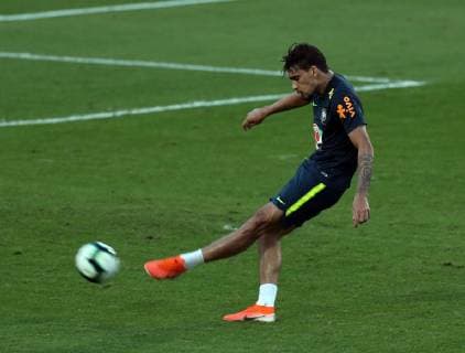 Lucas Paqueta is seen during a training session of the national soccer team of Brazil, at Pacaembu stadium in Sao Paulo, Brazil, 10 June 2019. The Copa America 2019 will be played between June 14 and July 7 in Brazil. Brazilian National soccer team training session !ACHTUNG: NUR REDAKTIONELLE NUTZUNG!  Copyright: xPauloxWhitakerx PW19 20190610-636958058570886090