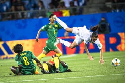 (190611) -- MONTPELLIER, June 11, 2019 (Xinhua) -- Jessie Fleming (R) of Canada competes during the group E match between Canada and Cameroon at the 2019 FIFA Women s World Cup in Montpellier, France on June 10, 2019. Canada won 1-0. (Xinhua Xiao Yijiu) (SP)FRANCE-MONTPELLIER-2019 FIFA WOMEN S WORLD CUP-GROUP E-CANADA VS CAMEROON 