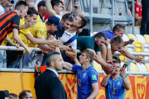 Gdynia, Poland, 11 06 2019, FIFA U 20 World Cup Poland 2019, semi-final, Ukraine Italy, Ukraine final cheers with fans Defodi 01048 180960 Defodi-048