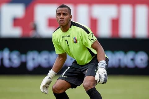 CINCINNATI, OH - JUNE 09: Wuilker Farinez (1) of Venezuela looks on in action during a friendly international match, Länderspiel, Nationalmannschaft between the United States and Venezuela on June 09, 2019 at Nippert Stadium, in Cincinnati, OH. (Photo by Robin Alam Icon Sportswire) SOCCER: JUN 09 USA v Venezuela Icon164052919138