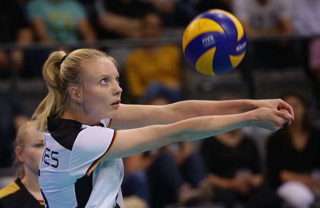 Stuttgart , Volleyball Nations League , Germany vs Dominican Republic ,Jennifer Geerties GER