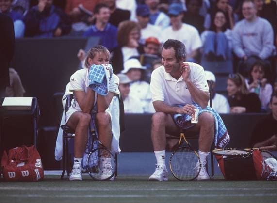Steffi GRAF wird am 14. Juni 2019 50 Jahre alt, SN28069907SP.jpg TENNIS Mixed Steffi GRAF, Deutschland und John McENROE, USA, sitzen in einer Spielpause nebeneinander, beide bei bester Laune, laecheln, grinsen verschmitzt. Querformat. Â *** Steffi GRAF will be 50 years old on 14 June 2019, SN28069907SP jpg TENNIS Mixed Steffi GRAF, Germany and John McENROE, USA, are sitting next to each other in a break, both in the best of moods, smiling, grinning mischievously Landscape Â