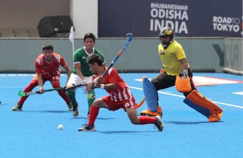 June 12, 2019 - Bhubaneswar, India - MIRZAKARIMOV Shavkatbek ( 8) of Uzbekistan (Red) in action during the Hockey World Series Finals 2019 7th and 8th match position match betwee Mexico and Uzbekistan at the Kalinga stadium in the eastern Indian state Odisha s capital city Bhubaneswar on 12 June 2019. Mexico won the match on 4-3 score against Uzbekistan and Uzbekistan listed in the 8th position in the tournament. Uzbekistan v Mexico - Hockey World Series Finals  - ZUMAn230 20190612_zaa_n230_039 Copyright: xStrx