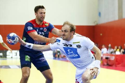 HANDBALL - EHF EC, AUT vs NOR KLAGENFURT,AUSTRIA,13.JUN.19 - HANDBALL - EHF EURO Cup, international match, Länderspiel, Nationalmannschaft Austria vs Norway. Image shows Harald Reinkind (NOR) and Gerald Zeiner (AUT). GEPAxpictures xDanielxGoetzhaber