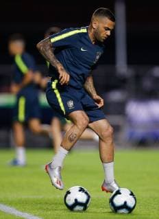 Training of the Brazilian Team in São Paul SÃO PAULO, SP - 13.06.2019: TRAINING OF THE BRAZILIAN TEAM IN SÃO PAUL - Daniel Alves during the training of the Brazilian national team, Nationalteam at the Morumbi Stadium in São Paulo, SP. The team faces tomorrow& 3selection ion of Bolivia for the first match of the Copa America 2019. (Photo: Marcelo Machado dlo Fotoarenarena) x1746935x  MarceloxMachadoxdexMelo