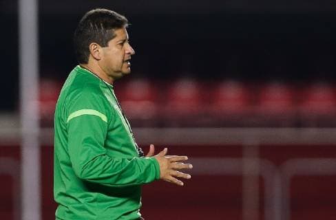 Training of the Brazilian Team in São Paul SÃO PAULO, SP - 13.06.2019: TRAINING OF THE BRAZILIAN TEAM IN SÃO PAUL - The coach of the Bolivian national team, Nationalteam Eduardo Villegas during training of the Bolivian National Team at the Morumbi Stadium in São Paulo, SP. The Bolivian team faces the Brazilian team tomorrow for the first match of the Copa América 2019. (Photo: Marcelo Machado de Melo Fotoarena) x1747042x  MarceloxMachadoxdexMelo
