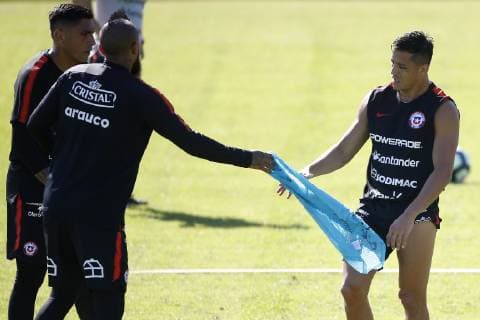 Fußball, Copa America, Nationalteam Chile Training Futbol, entrenamiento de la seleccion chilena Los jugadores de la seleccion chilena Arturo Vidal y Alexis Sanchez son fotografiados durante la practica realizada en la cancha del hotel Otho en Itu, Brasil 14 06 2019 Andres Pina Photosport Football, Chile s training session Chile s players Arturo Vidal and Alexis Sanchez are pictured during the practice held at the Otho hotel training field in Itu, Brazil. 13 06 2019 Andres Pina Photosport Entrenamiento de la seleccion chilena en Itu, 14 06 2019 