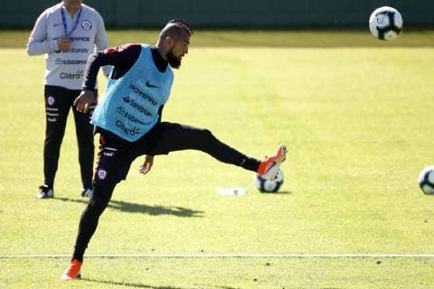 Fußball, Copa America, Nationalteam Chile Training Futbol, entrenamiento de la seleccion chilena El jugador de la seleccion chilena Arturo Vidal es fotografiado durante la practica realizada en la cancha del hotel Otho en Itu, Brasil 14 06 2019 Andres Pina Photosport Football, Chile s training session Chile s player Arturo Vidal is pictured during the practice held at the Otho hotel training field in Itu, Brazil. 13 06 2019 Andres Pina Photosport Entrenamiento de la seleccion chilena en Itu, 14 06 2019 