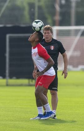 Fußball, Copa America, Nationalteam Peru Training Treino da Selecao do Perú PORTO ALEGRE, RS - 14.06.2019: TREINO DA SELEcaO DO PERÚ - Peruvian team performs training at CT Parque Gigante on Friday morning (14) in Porto Alegre, RS, Brazil. (Photo: Raul Pereira Fotoarena) x1747311x  RaulxPereira