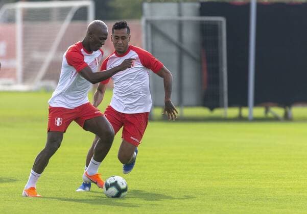 Fußball, Copa America, Nationalteam Peru Training Treino da Selecao do Perú PORTO ALEGRE, RS - 14.06.2019: TREINO DA SELEcaO DO PERÚ - Peruvian team performs training at CT Parque Gigante on Friday morning (14) in Porto Alegre, RS, Brazil. (Photo: Raul Pereira Fotoarena) x1747313x  RaulxPereira