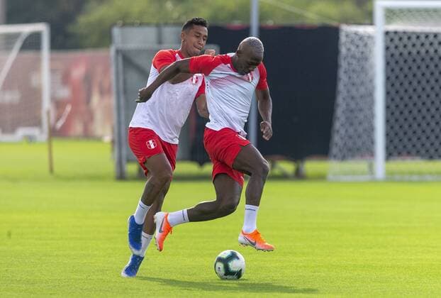 Fußball, Copa America, Nationalteam Peru Training Treino da Selecao do Perú PORTO ALEGRE, RS - 14.06.2019: TREINO DA SELEcaO DO PERÚ - Peruvian team performs training at CT Parque Gigante on Friday morning (14) in Porto Alegre, RS, Brazil. (Photo: Raul Pereira Fotoarena) x1747329x  RaulxPereira