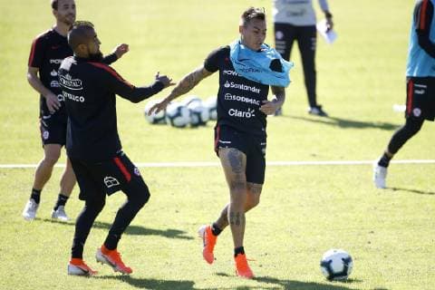 Fußball, Copa America, Nationalteam Chile Training Futbol, entrenamiento de la seleccion chilena Los jugadores de la seleccion chilena Arturo Vidal y Eduardo Vargas son fotografiados durante la practica realizada en la cancha del hotel Otho en Itu, Brasil 14 06 2019 Andres Pina Photosport Football, Chile s training session Chile s players Arturo Vidal and Eduardo Vargas are pictured during the practice held at the Otho hotel training field in Itu, Brazil. 13 06 2019 Andres Pina Photosport Entrenamiento de la seleccion chilena en Itu, 14 06 2019 