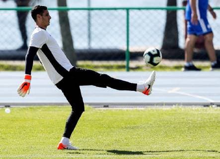 Fußball, Copa America, Nationalteam Paraguay Training Paraguayan soccer team s goalkeeper Roberto Gatito Fernandez takes part in a training session at the Army Physical Education Center in Rio de Janeiro, Brazil, 14 June 2019. Paraguay will debut next Sunday against Qatar for Copa America 2019 Group B soccer match. The Copa America starts today with the match between Brazil and Bolivia at the Morumbi stadium in Sao Paulo. Training of the Paraguayan team at the Copa America !ACHTUNG: NUR REDAKTIONELLE NUTZUNG!  Copyright: xAntonioxLacerdax COPAME213 20190614-636961286303897983