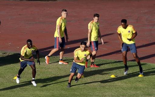 Fußball, Copa America, Nationalteam Kolumbien Training Colombia s national soccer team players Davinson Sanchez (L) and Radamel Falcao (R) participate in a training session at Pituacu stadium in Salvador, Brazil, 14 June 2019. Colombia s national soccer team training session !ACHTUNG: NUR REDAKTIONELLE NUTZUNG!  Copyright: xMauricioxDuenasxCastanedax COPAME319 20190614-636961492851931375