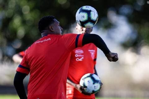 Fußball, Copa America, Nationalteam Ecuador Training Ecuador s national soccer team player Maximo Banguera participates in a training session of the Copa America 2019 at the Toca da Raposa II stadium, in Belo Horizonte, Brazil, 14 June 2019. Ecuador s national soccer team training session !ACHTUNG: NUR REDAKTIONELLE NUTZUNG!  Copyright: xYurixEdmundox COPAME306 20190614-636961496745295852