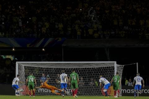 14th June 2019, Morumbi Stadium, Sao Paulo, Brazil; Copa America international football, Brazil versus Bolivia; Philippe Coutinho of Brazil scores his side s first goal for 1-0 from the penalty spot  ActionPlus12144219 L& xe9;oxPinheiro