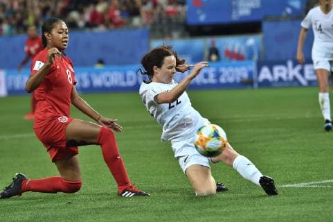 Fußball, WM Damen, Kanada - Neuseeland Jayde Riviere (canada) vs Olivia Chance (nlle zelande) FOOTBALL : Canada vs Nouvelle Zelande - Coupe du monde de Football Feminin Groupe E - 15 06 2019 FredericChambert Panoramic 
