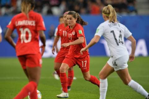 Fußball, WM Damen, Kanada - Neuseeland Jessie Fleming (canada) vs Kathie Bowen (nlle zelande) FOOTBALL : Canada vs Nouvelle Zelande - Coupe du monde de Football Feminin Groupe E - 15 06 2019 FredericChambert Panoramic 