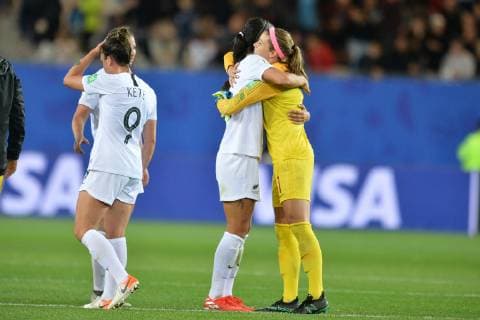 Stephanie Labbe (canada) vs Abby Erceg (nlle zelande) FOOTBALL : Canada vs Nouvelle Zelande - Coupe du monde de Football Feminin Groupe E - 15 06 2019 FredericChambert Panoramic 