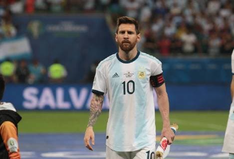 Argentina vs Colombia SALVADOR, BA - 15.06.2019: ARGENTINA VS COLOMBIA - Lionel Messi, during a match between Argentina and Colombia, valid for the group stage of the Copa America 2019, held this Saturday (15) at the Arena Fonte Nova in Salvador, Bahia, Brazil. (Photo: Tiago Caldas Fotoarena) x1748373x  TiagoxCaldas