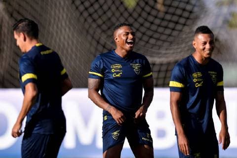 Ecuadorian soccer team player Antonio Valencia (C) attends a training session at the Cruzeiro Training Center, in Toca da Raposa II, one day before facing the Uruguayan team for group C of the Copa America 2019, in Belo Horizonte, Brazil, 15 June 2019. EFE Yuri Edmundo Training of the Ecuador team in the Copa America !ACHTUNG: NUR REDAKTIONELLE NUTZUNG!  Copyright: xYurixEdmundox COPAME445 20190616-636962407672814391