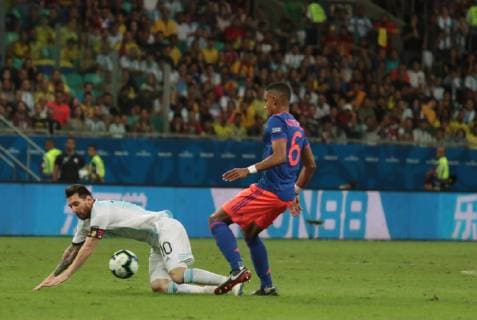 Argentina vs Colombia SALVADOR, BA - 15.06.2019: ARGENTINA VS COLOMBIA - Lionel Messi and Tesillo, during a match between Argentina and Colombia, valid for the group stage of the Copa America 2019, held this Saturday (15) at the Fonte Nova Arena in Salvador, Bahia, Brazil. (Photo: Tiago Caldas Fotoarena) x1748387x  TiagoxCaldas