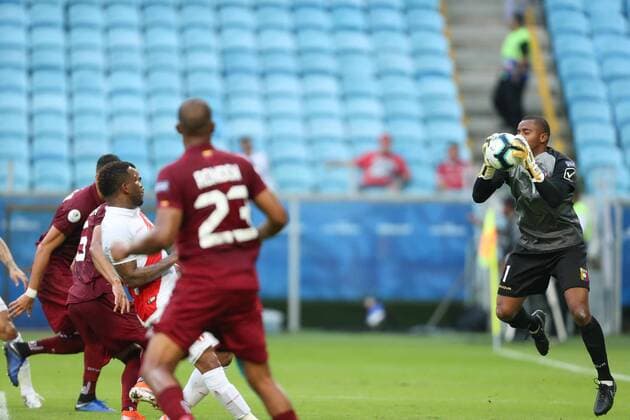June 15, 2019 - %G - PORTO ALEGRE, RS, 15.06.2019: Venezuela e Peru realizam partida valida pela primeira fase da Conmebol Copa America Brasil 2019, na tarde deste sabado (14), na Arena do GroÂªmio, em Porto Alegre, Rio Grande do Sul, Brasil.Wuilker FaroÂ­nez Venezuela.Wuilker FaroÂ­nez Venezuela.Foto: Marcelo Oliveira VENEZUELA X PERU JOGO DA PRIMEIRA FASE DA COPA AMERICA 2019 - ZUMAa187 20190615_zsa_a187_013 Copyright: xMarceloxOliveira AmxPressx&xImagx