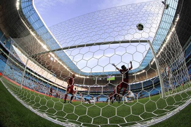 June 15, 2019 - %G - PORTO ALEGRE, RS, 15.06.2019: Venezuela e Peru realizam partida valida pela primeira fase da Conmebol Copa America Brasil 2019, na tarde deste sabado (14), na Arena do GroÂªmio, em Porto Alegre, Rio Grande do Sul, Brasil Gol anulado do Peru.Foto: Marcelo Oliveira VENEZUELA X PERU JOGO DA PRIMEIRA FASE DA COPA AMERICA 2019 - ZUMAa187 20190615_zsa_a187_041 Copyright: xMarceloxOliveira AmxPressx&xImagx