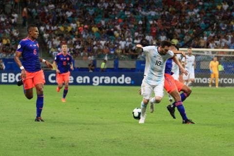 Argentina vs Colombia SALVADOR, BA - 15.06.2019: ARGENTINA VS COLOMBIA - Messi during match between Argentina and Colombia, game 03, valid for the group phase of Copa América 2019, held this Saturday, 15, at the Arena Fonte Nova in Salvador, BA. (Photo: Mauro Akiin Nassor Fotoarena) x1748471x  MauroxAkiinxNassor