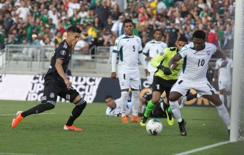 Mexico Uriel Untuna (L) scores against Cuba, during the first half of their Concacaf Gold Cup game at the Rose Bowl in Pasadena, California on Saturday 15 June 2019. Mexico - Cuba !ACHTUNG: NUR REDAKTIONELLE NUTZUNG!  Copyright: xARMANDOxARORIZOx AME3871 20190616-636962603374045231